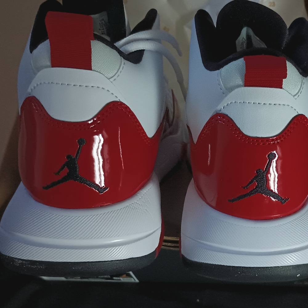 Air Jordan (W/OG Box)